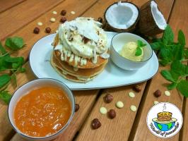 Lunch w World of Pancakes
