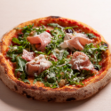 Lunch w Cesarska: Pizzeria i samoobsługowy pub