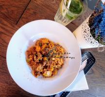 Lunch w Vege Bistro