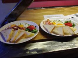 Lunch w San Esco Bar