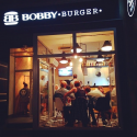 Lunch w Bobby Burger