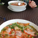 Lunch w PHO HUNG THIEN